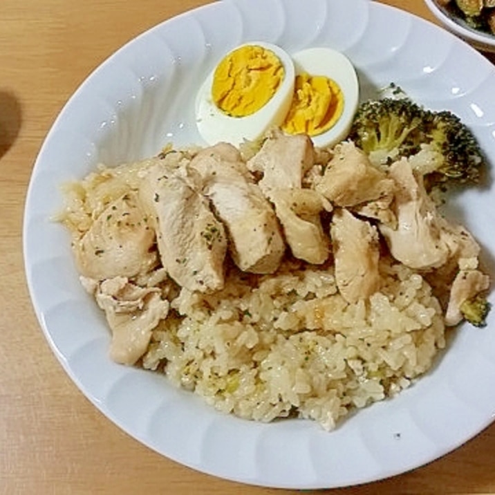 炊飯器で☆海南鶏飯風（アジアンチキンライス）